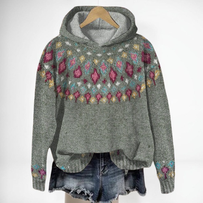 Mia - Warm Nordic Hoodie