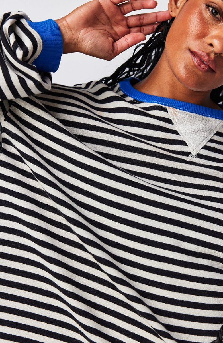 Mia | Women's Oversized Striped Long-Sleeve Pullover Sweater